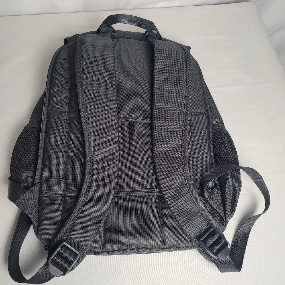 Vera Bradley Black Daytripper ReActive Material Backpack *Read* Lightweight